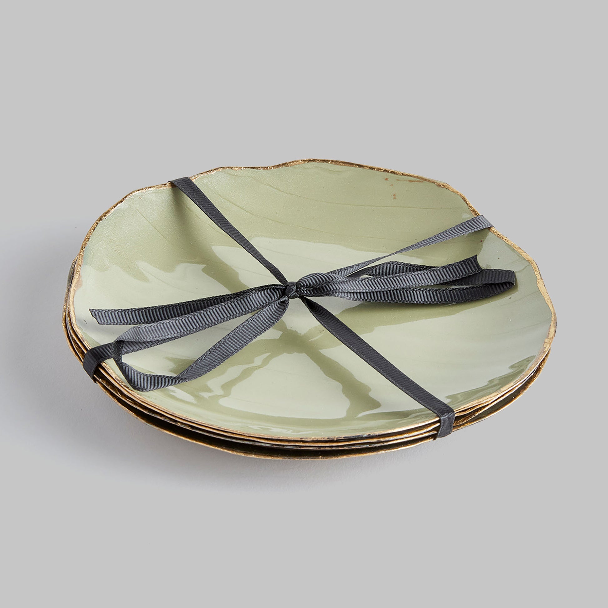Green decorative petite trays (set of 4) - stylish home accent (Image2).