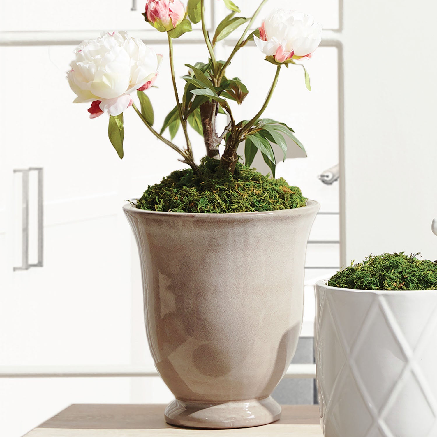 Green reactive glaze ceramic outdoor pots (set of 2) - stylish home accent (Image2).