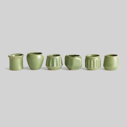 Green stoneware mini cachepots (set of 6) - stylish home accent (Image1).