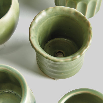 Green stoneware mini cachepots (set of 6) - stylish home accent (Image2).