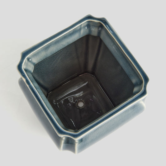 Large blue reactive glaze ceramic pot - stylish home accent (Image2).