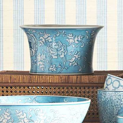 Large light blue hand-painted chinoiserie porcelain cachepot - stylish home accent (Image6).