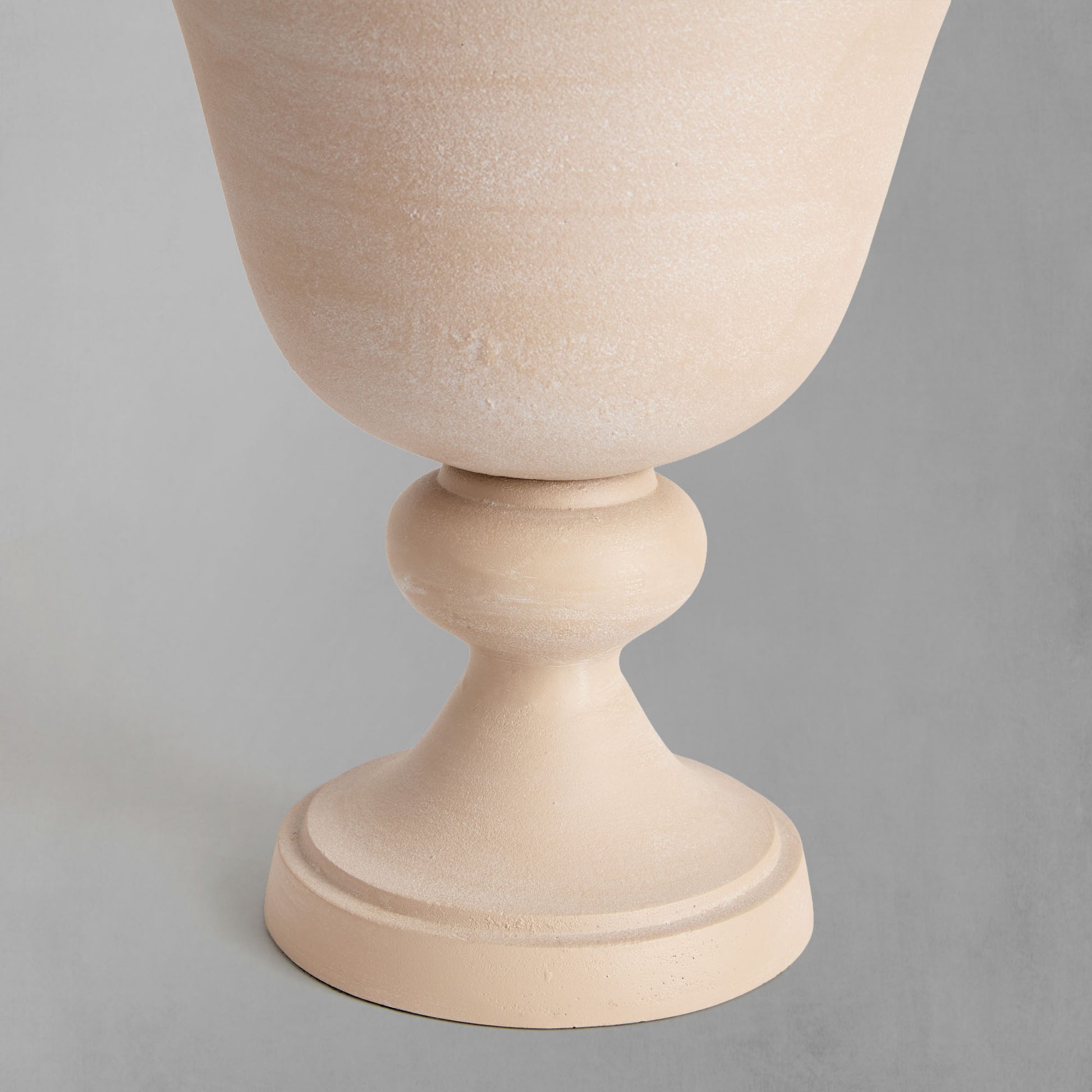 Large sandstone vase - stylish home accent (Image4).