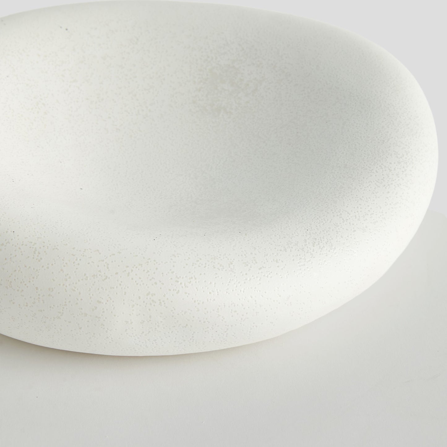 Large white stoneware tray - stylish home accent (Image4).
