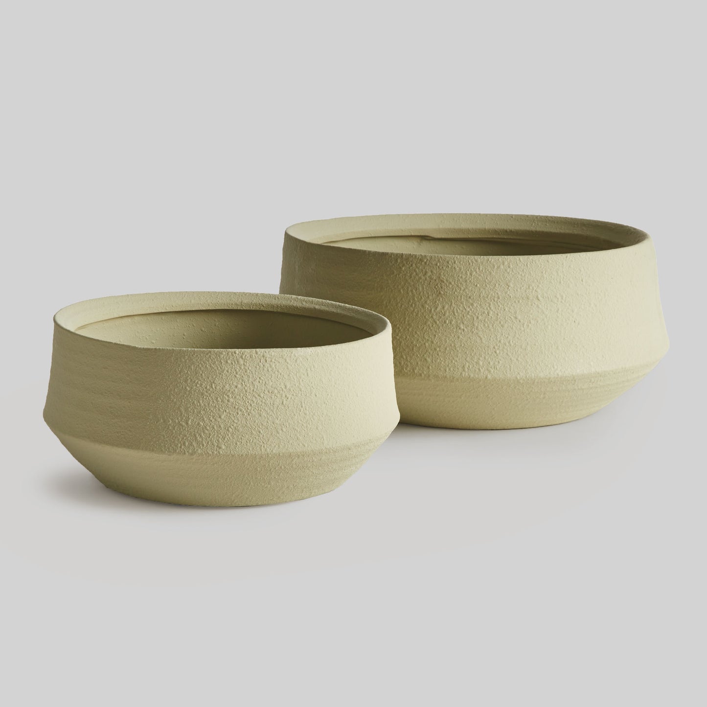 Leaf green terracotta decorative bowls (set of 2) - stylish home accent (Image1).