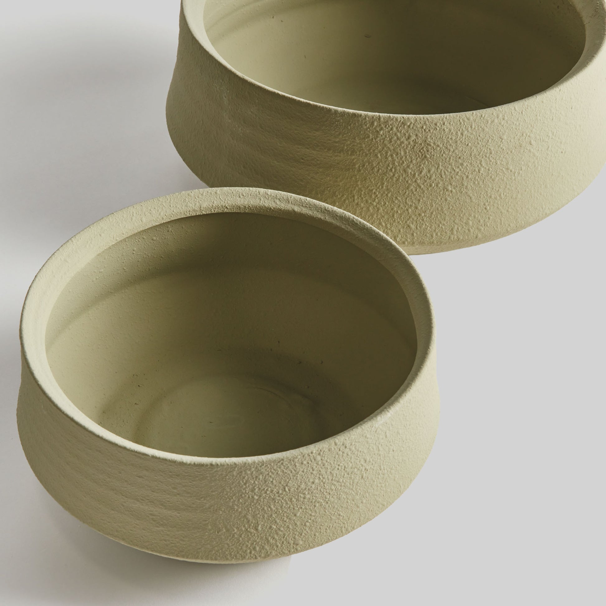 Leaf green terracotta decorative bowls (set of 2) - stylish home accent (Image4).