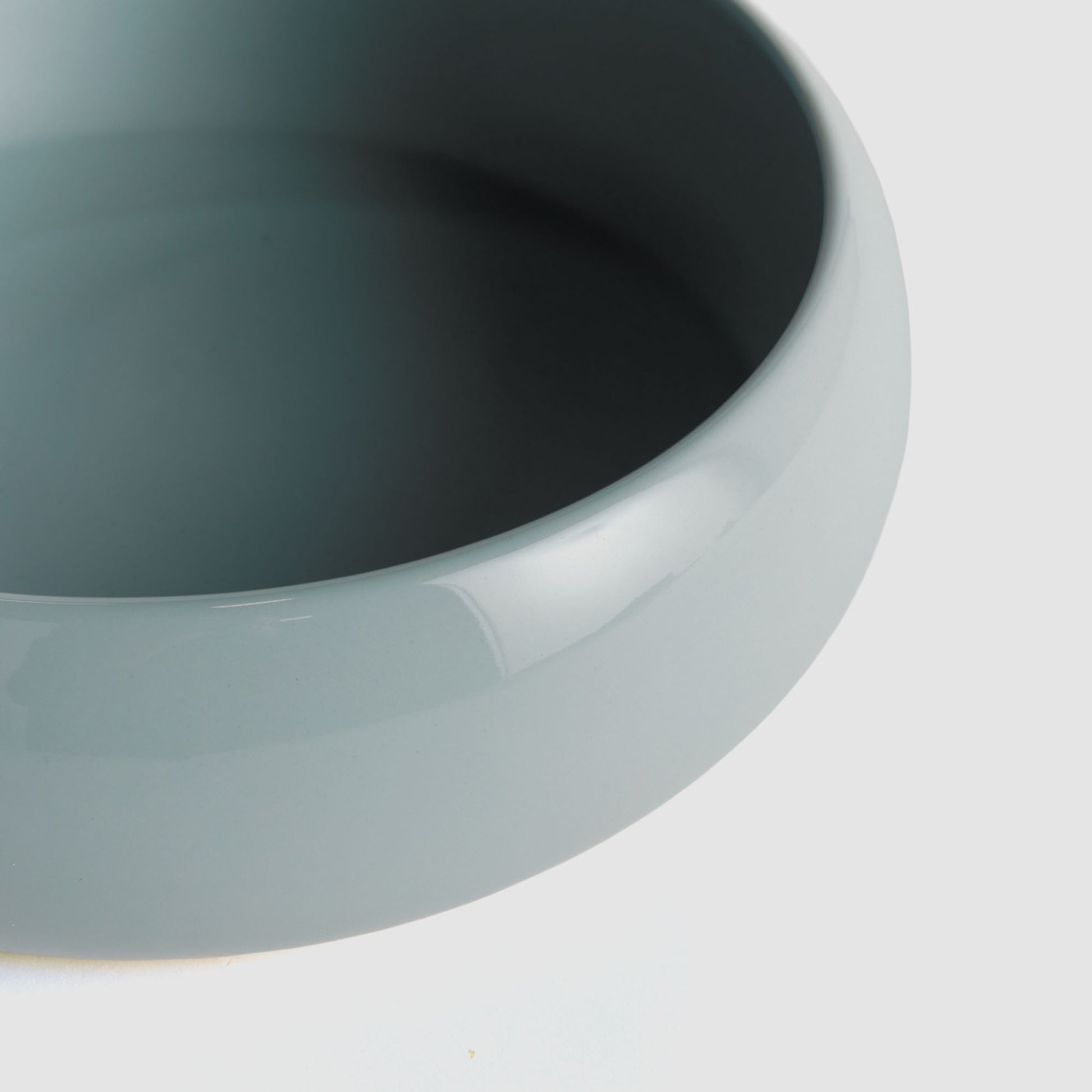 Light blue ceramic decorative bowl - stylish home accent (Image2).