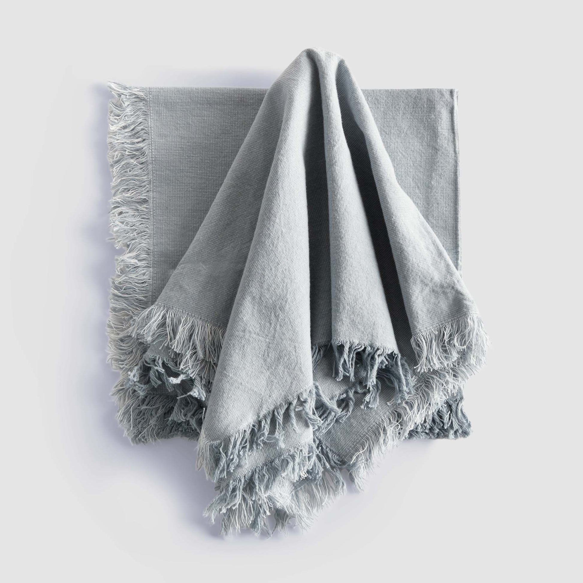Light blue cotton dinner napkins (set of 4) - stylish home accent (Image1).