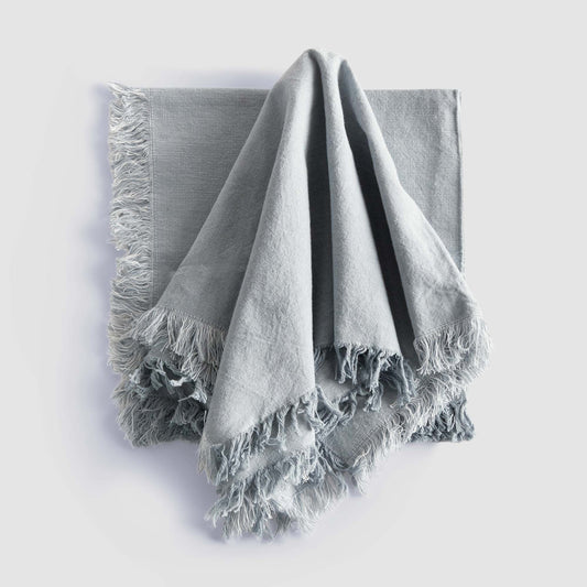 Light blue cotton dinner napkins (set of 4) - stylish home accent (Image1).