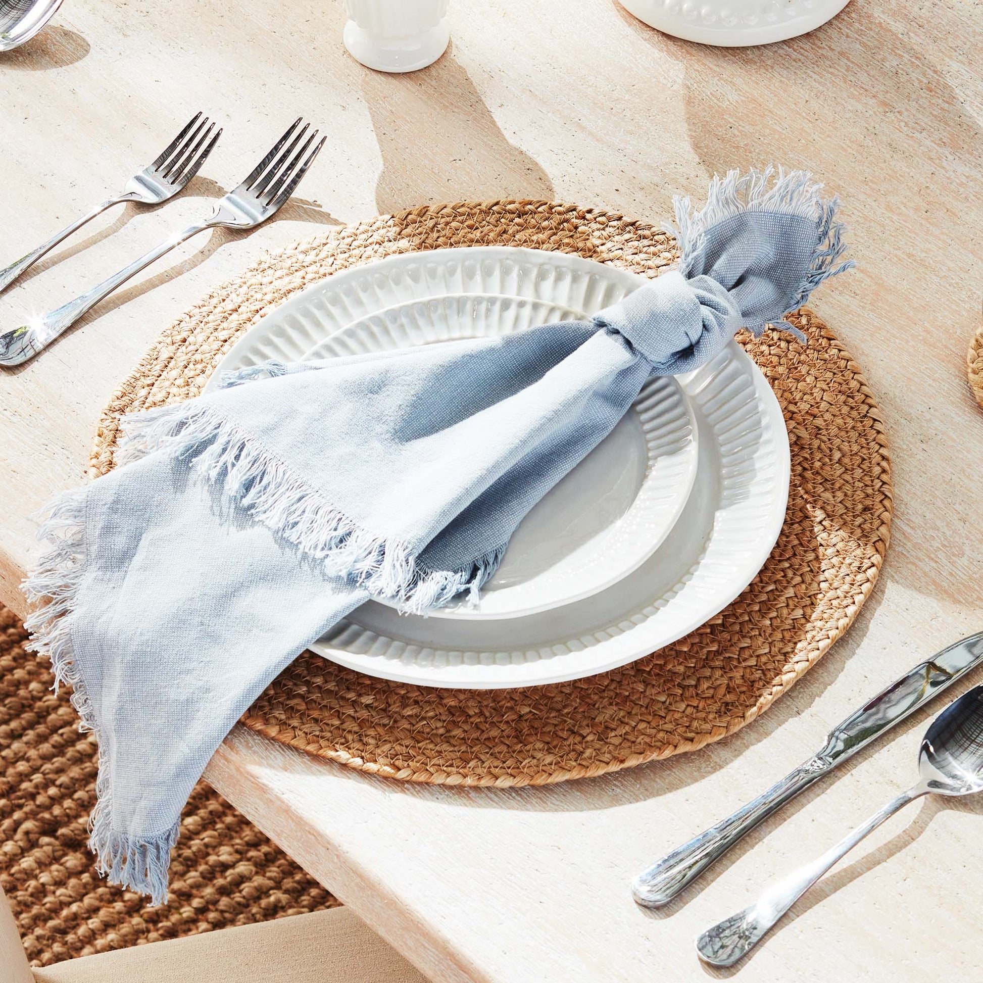 Light blue cotton dinner napkins (set of 4) - stylish home accent (Image5).
