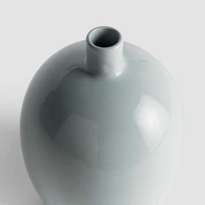 Light blue stoneware small vase - stylish home accent (Image2).