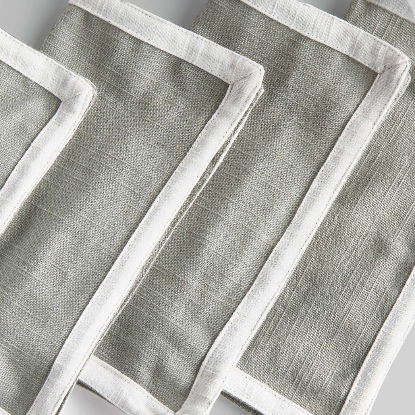 Light green with white border cotton cocktail napkins (set of 4) - stylish home accent (Image3).