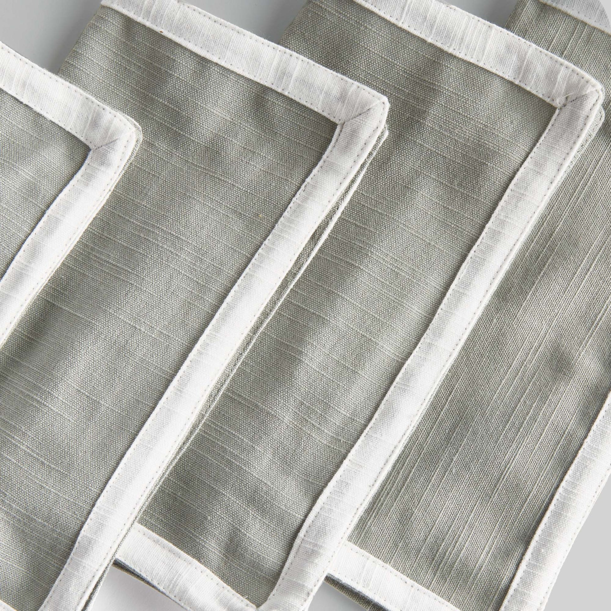 Light green with white border cotton cocktail napkins (set of 4) - stylish home accent (Image3).