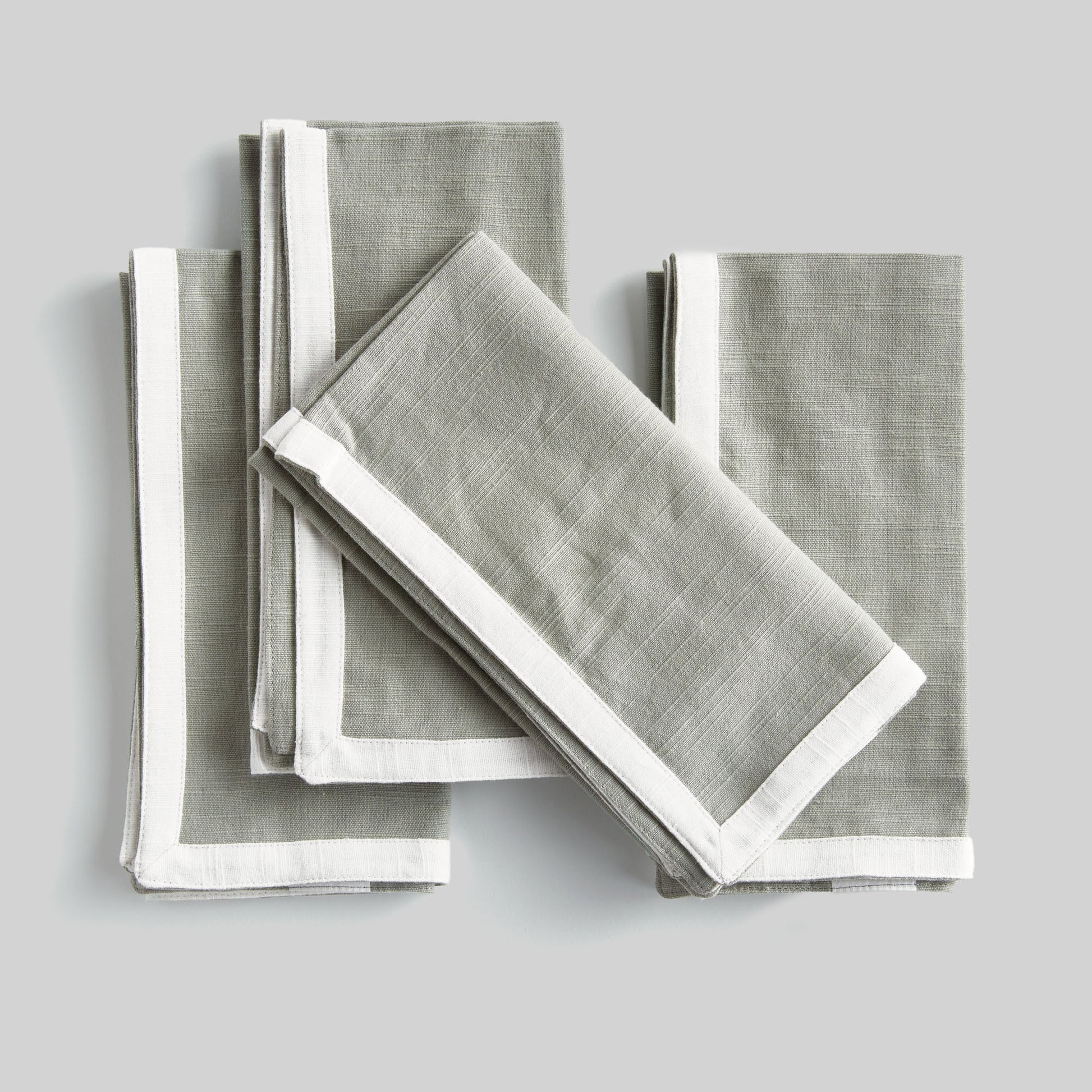 Light green with white border cotton dinner napkins (set of 4) - stylish home accent (Image3).