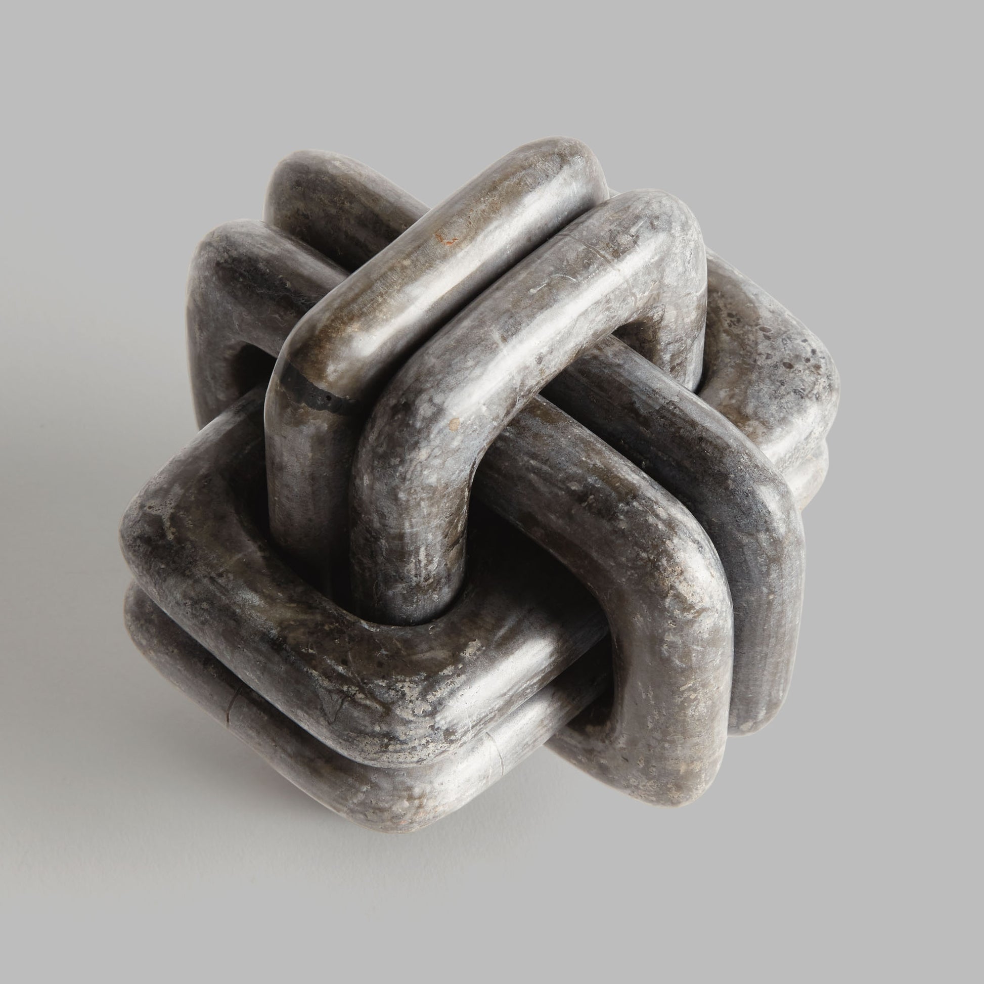 Marble knot sculpture - stylish home accent (Image2).