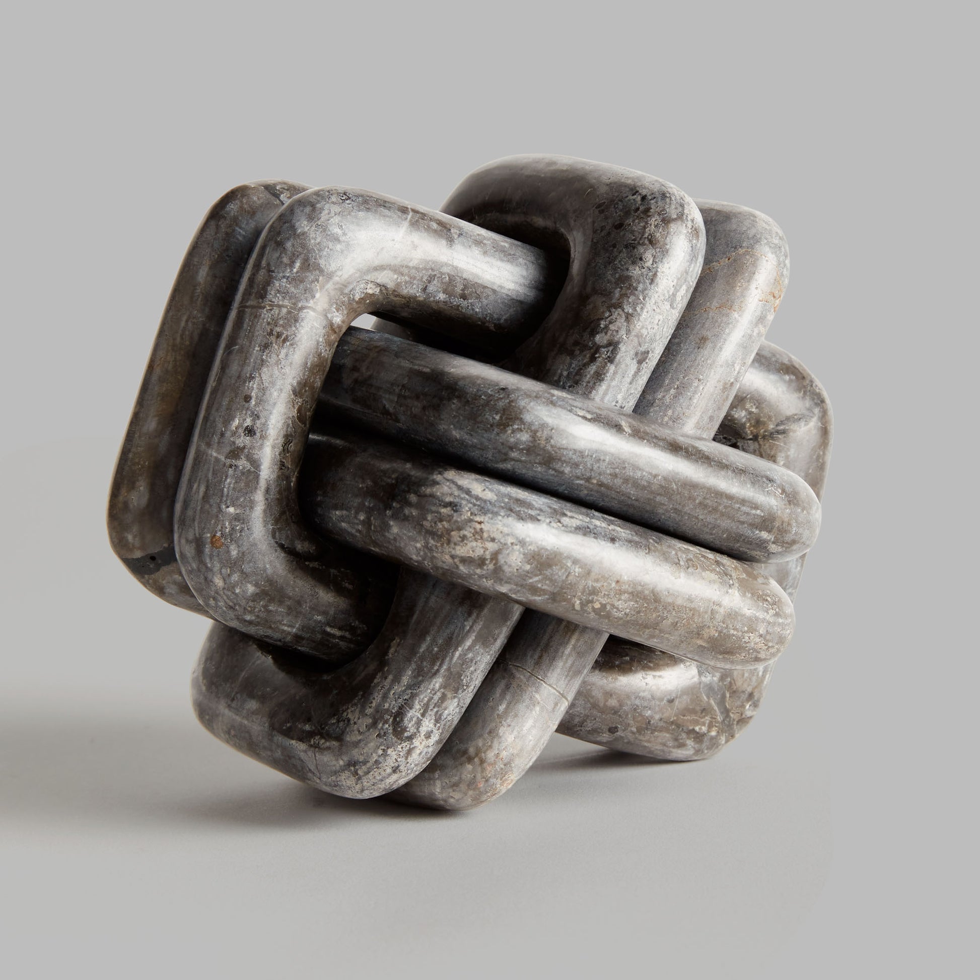 Marble knot sculpture - stylish home accent (Image4).