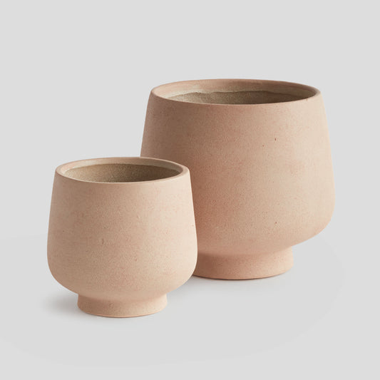 Matte clay pots with drain holes (set of 2) - stylish home accent (Image1).