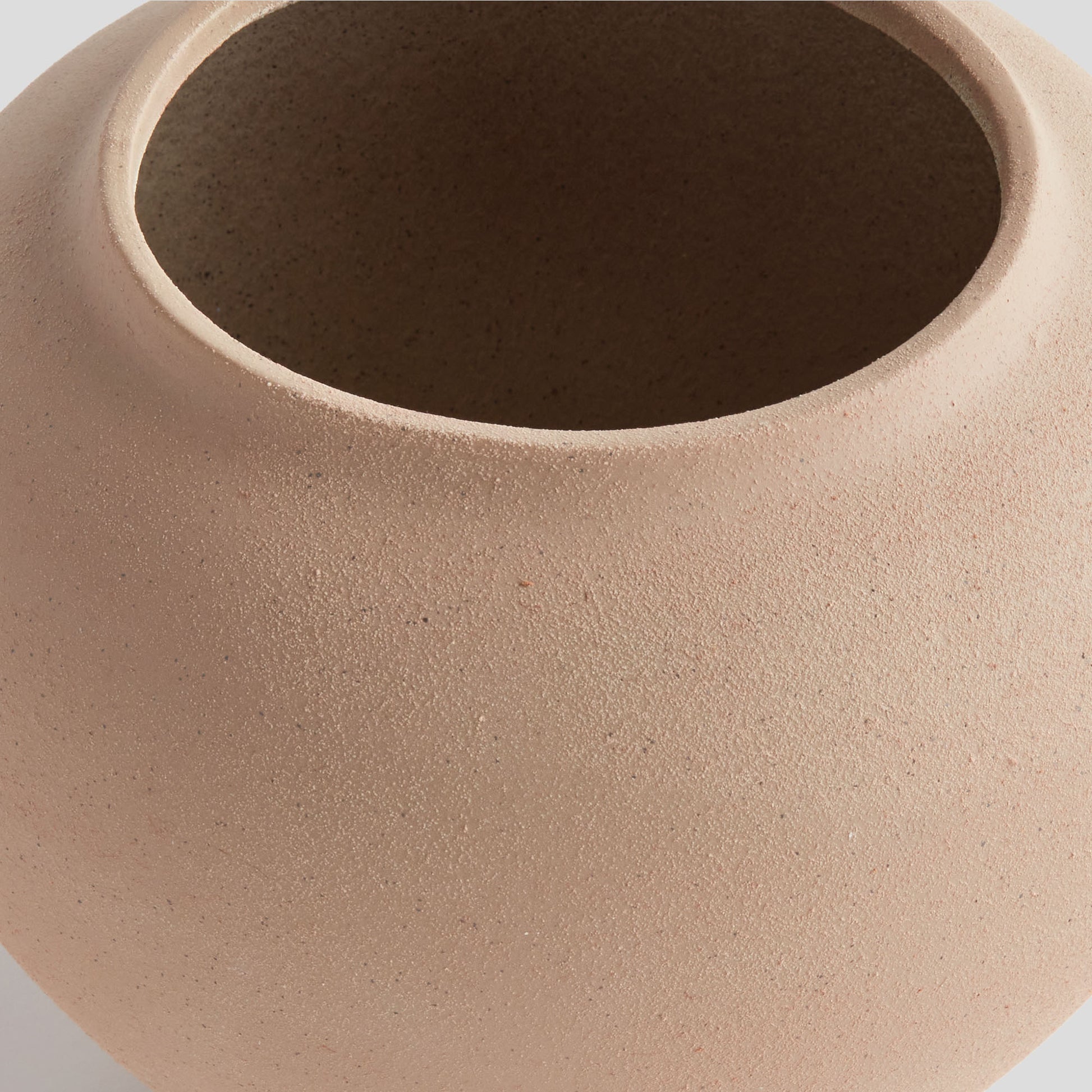 Matte clay teardrop large vase - stylish home accent (Image3).