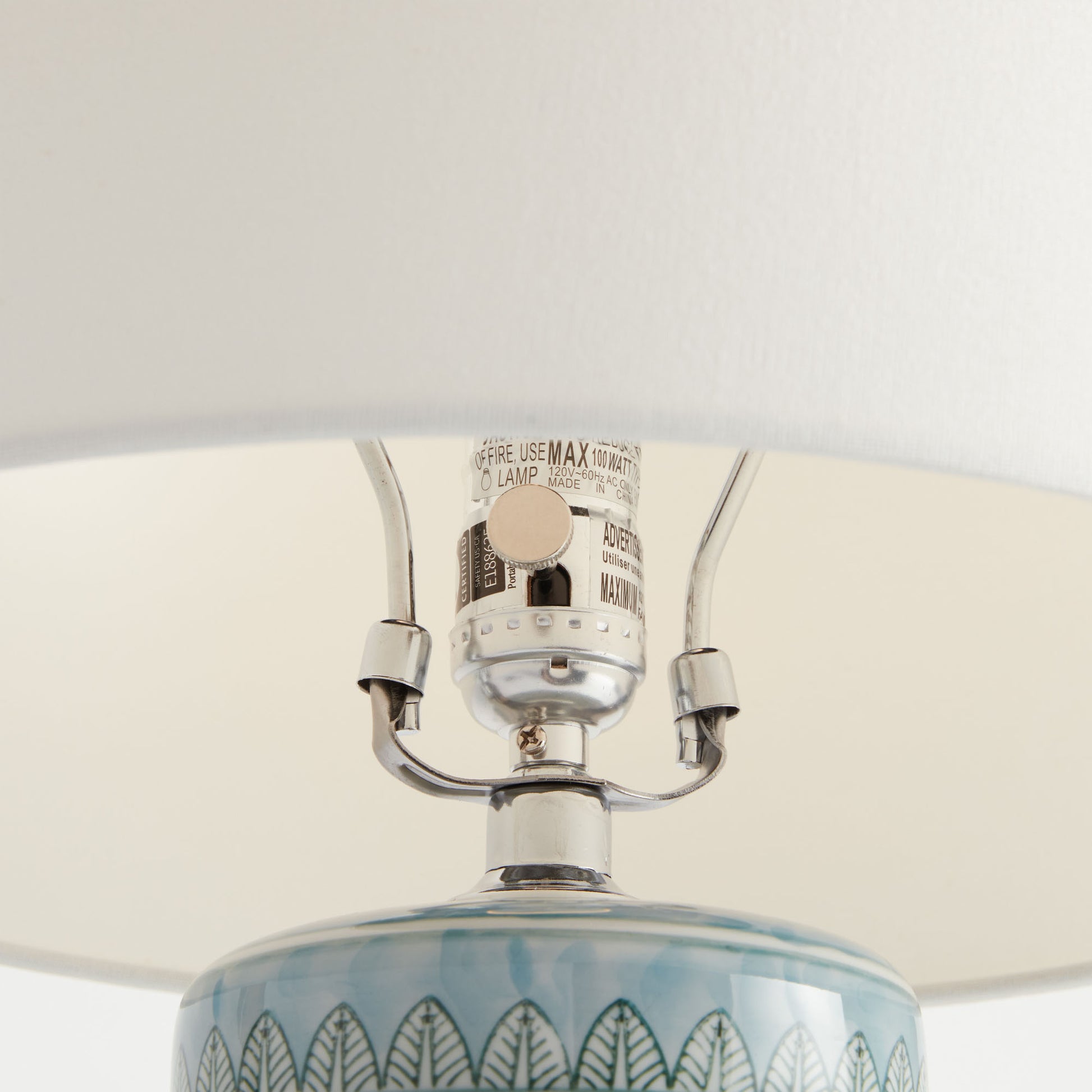 Mini blue chinoiserie hand-painted porcelain lamp - stylish home accent (Image3).