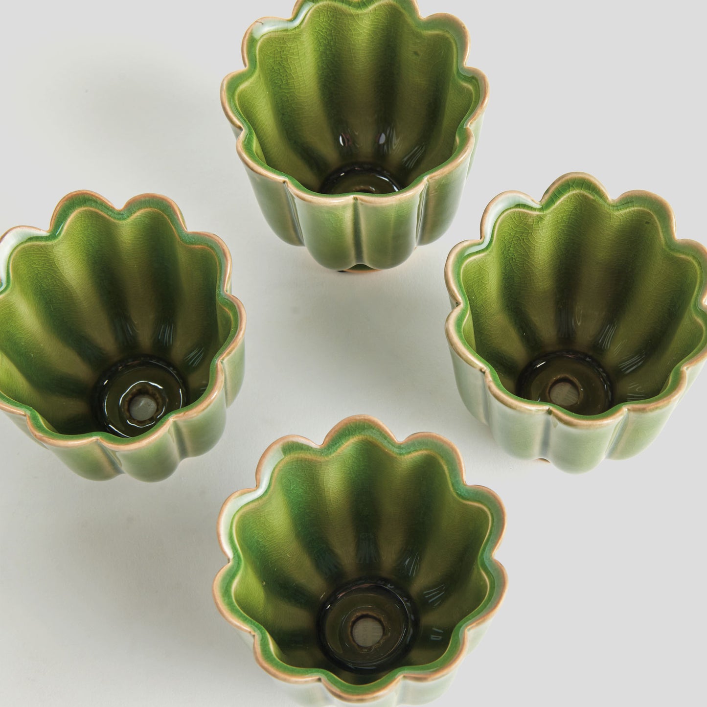 Mini green reactive glaze ceramic pots (set of 4) - stylish home accent (Image2).