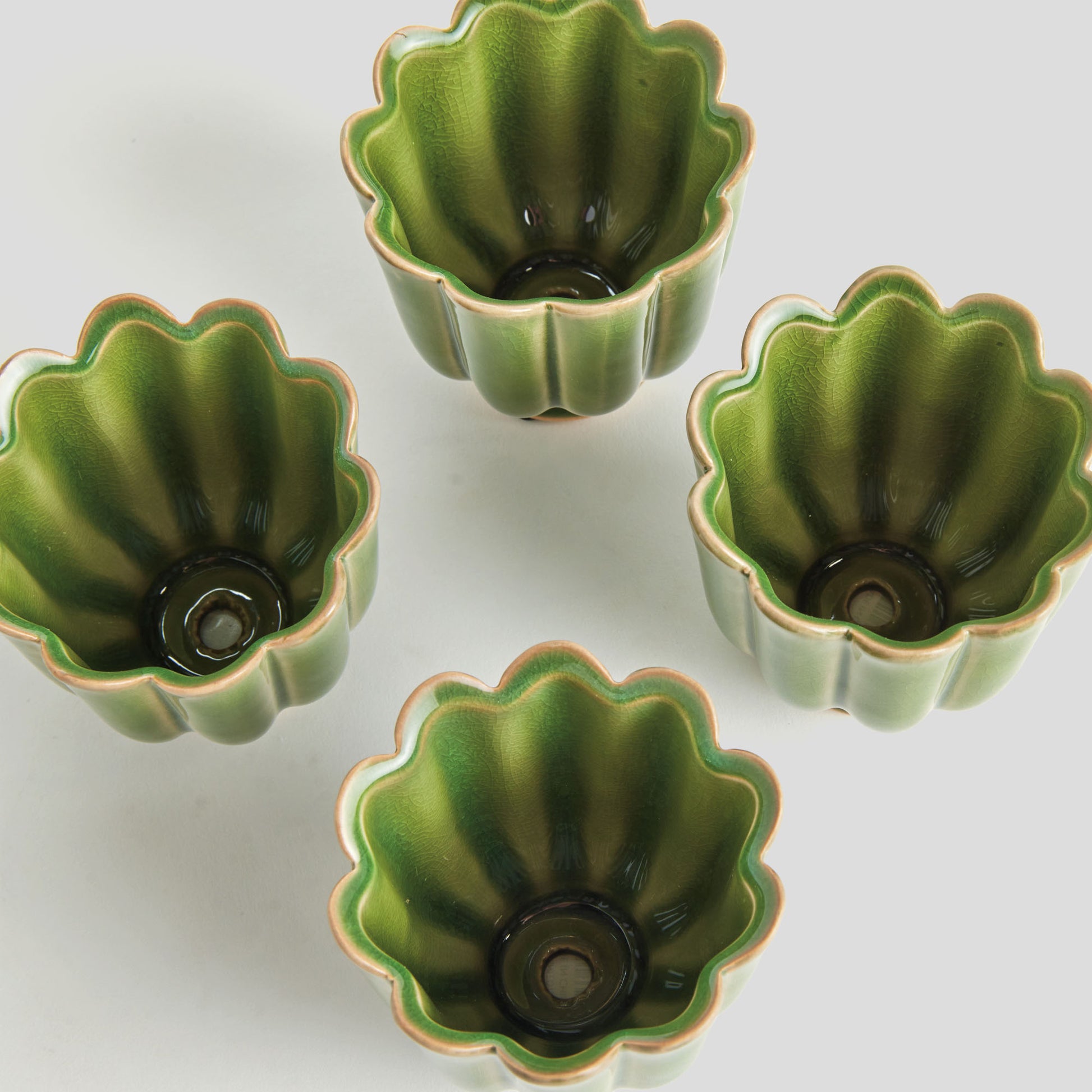 Mini green reactive glaze ceramic pots (set of 4) - stylish home accent (Image2).