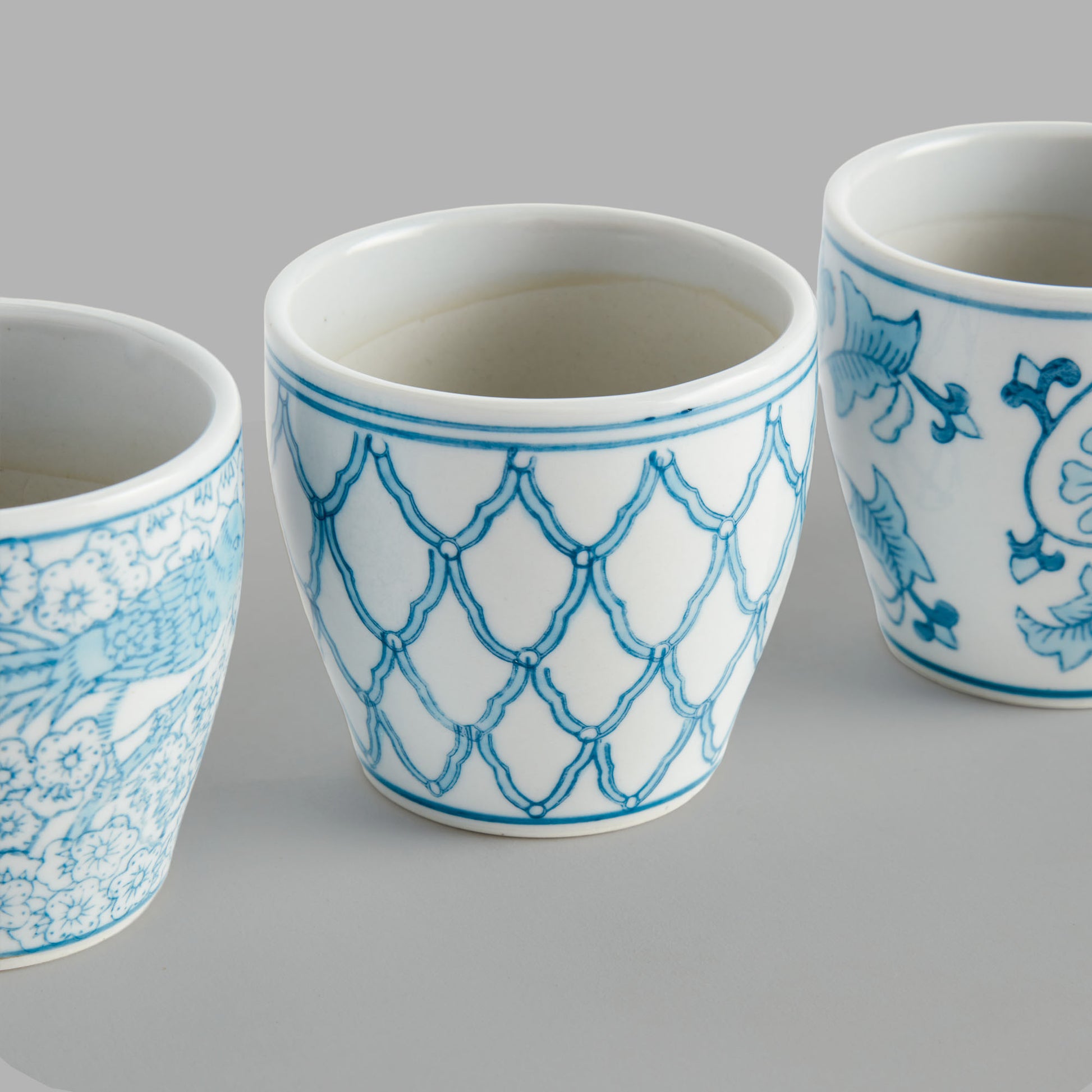 Mini light blue hand-painted porcelain flower pots (set of 6) - stylish home accent (Image5).