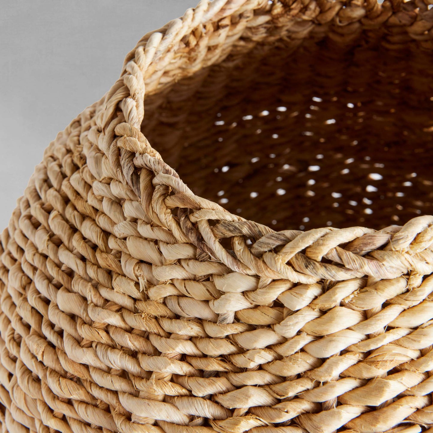 Natural abaca teardrop small vase 14 inch - stylish home accent (Image3).