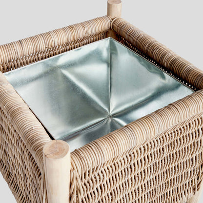 Natural rattan medium planter with teak legs 26 inch - stylish home accent (Image5).