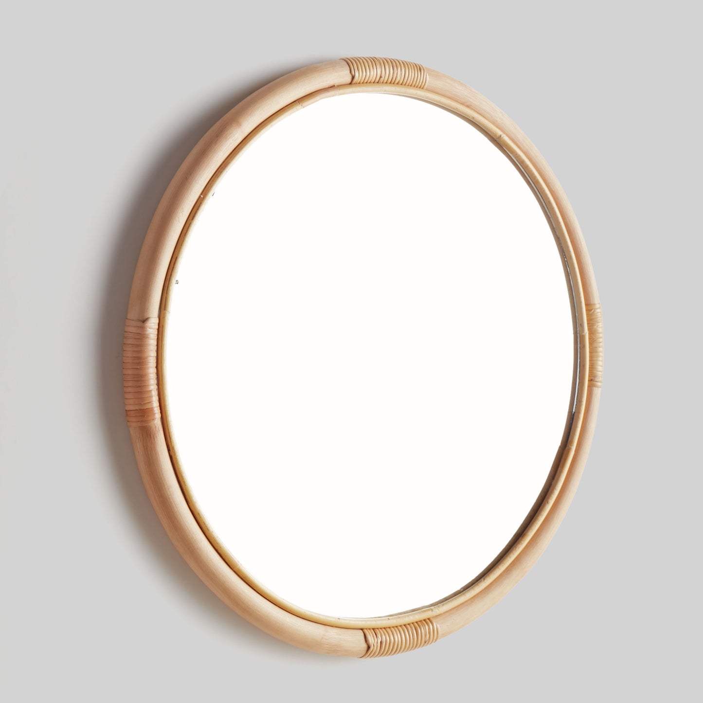 Natural rattan small mirror 20.5 inch - stylish home accent (Image3).