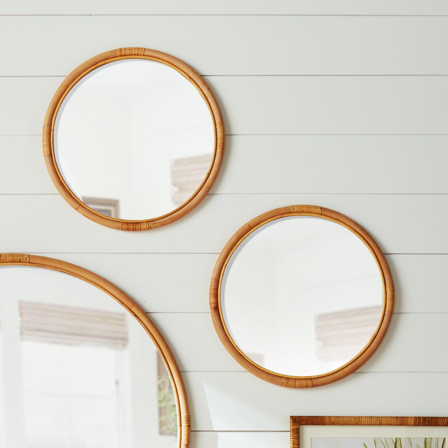 Natural rattan small mirror 20.5 inch - stylish home accent (Image4).