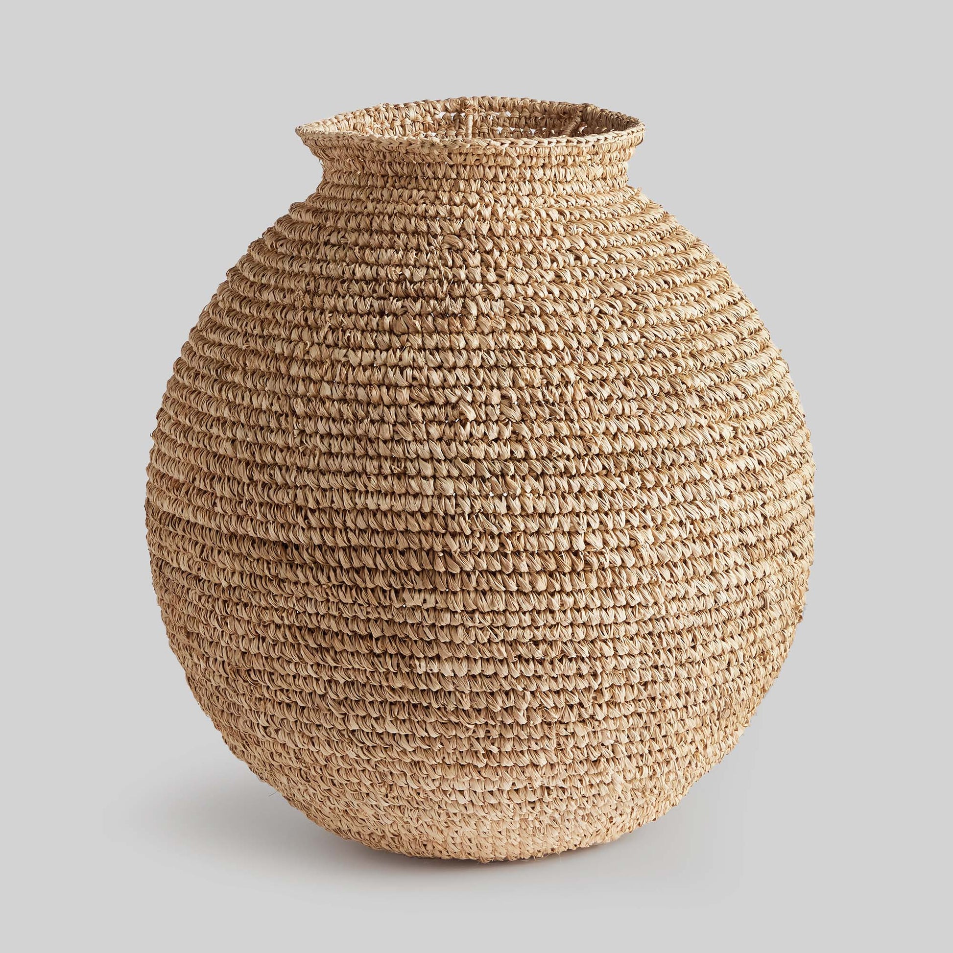 Natural woven corn husk large vase 18.75 inch - stylish home accent (Image1).
