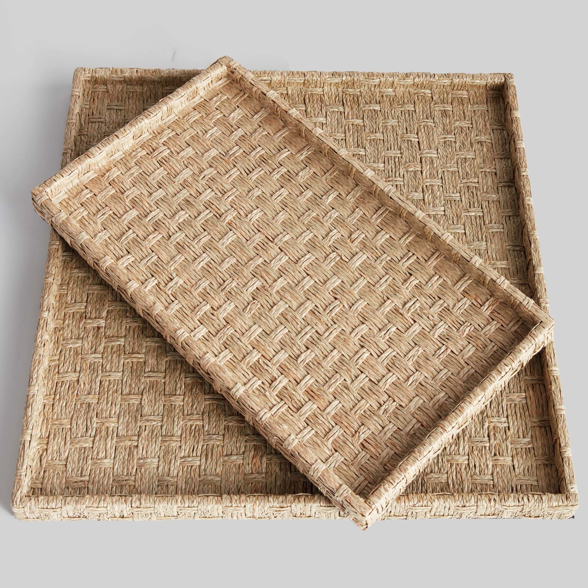 Natural woven rivergrass large nesting trays (set of 2) - stylish home accent (Image4).