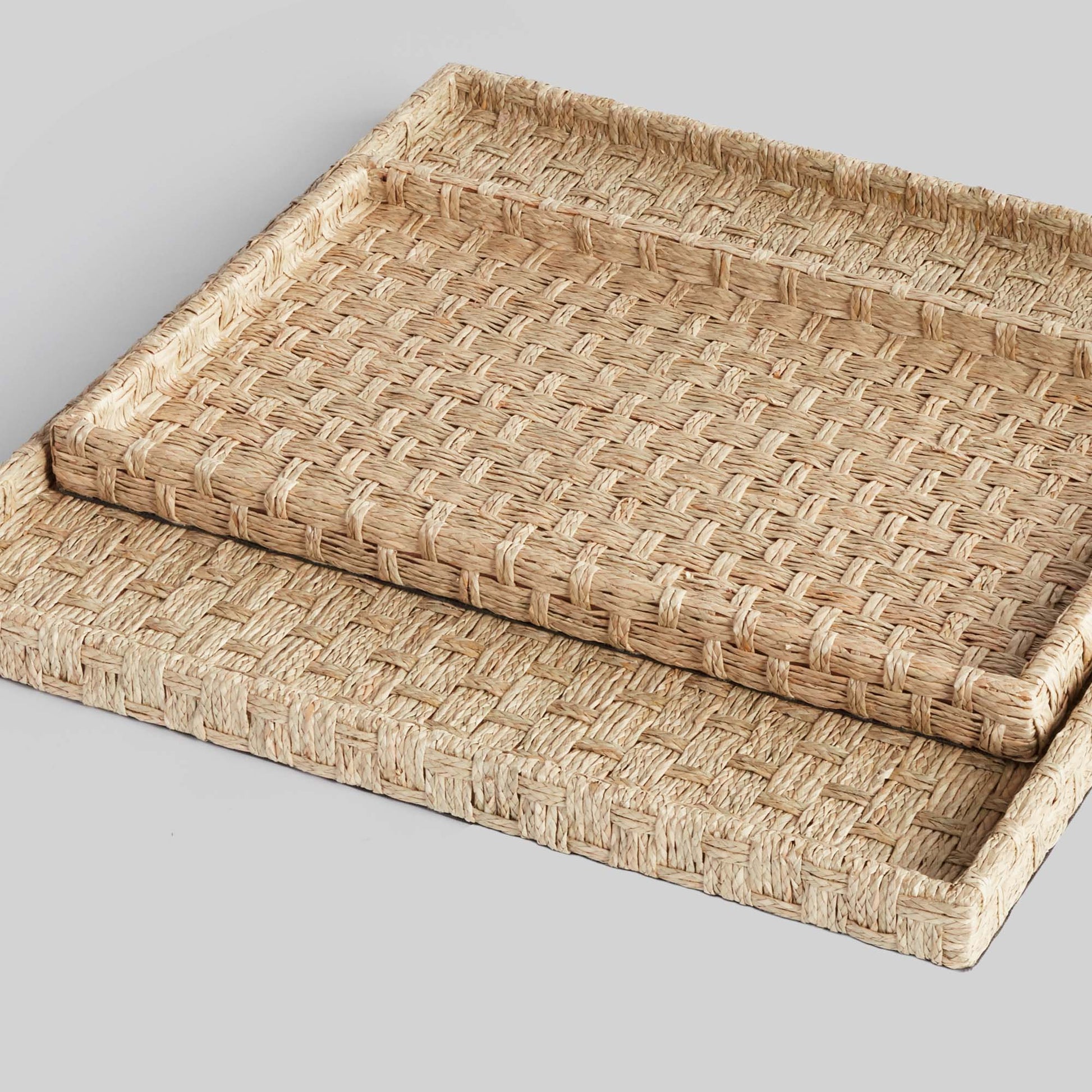 Natural woven rivergrass large nesting trays (set of 2) - stylish home accent (Image7).