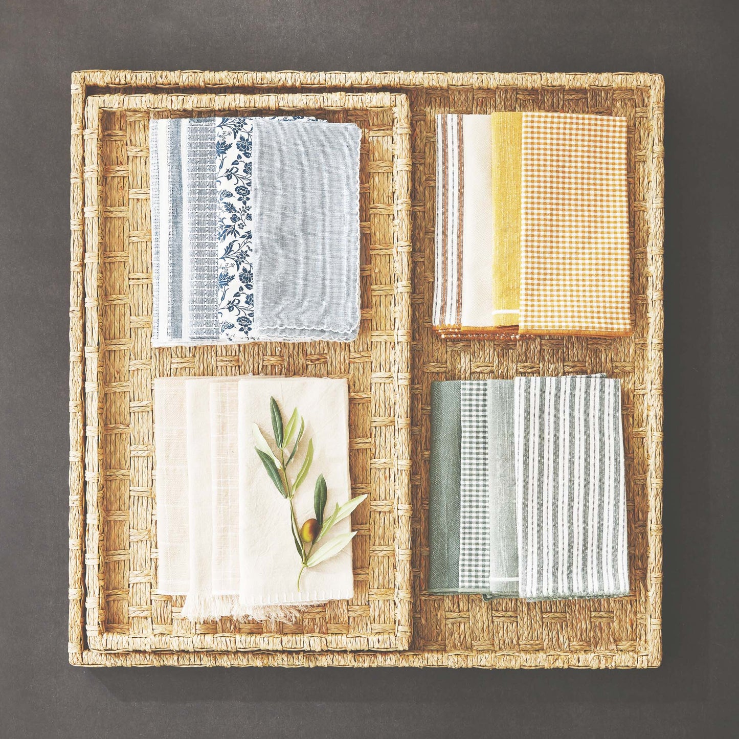 Natural woven rivergrass large nesting trays (set of 2) - stylish home accent (Image8).