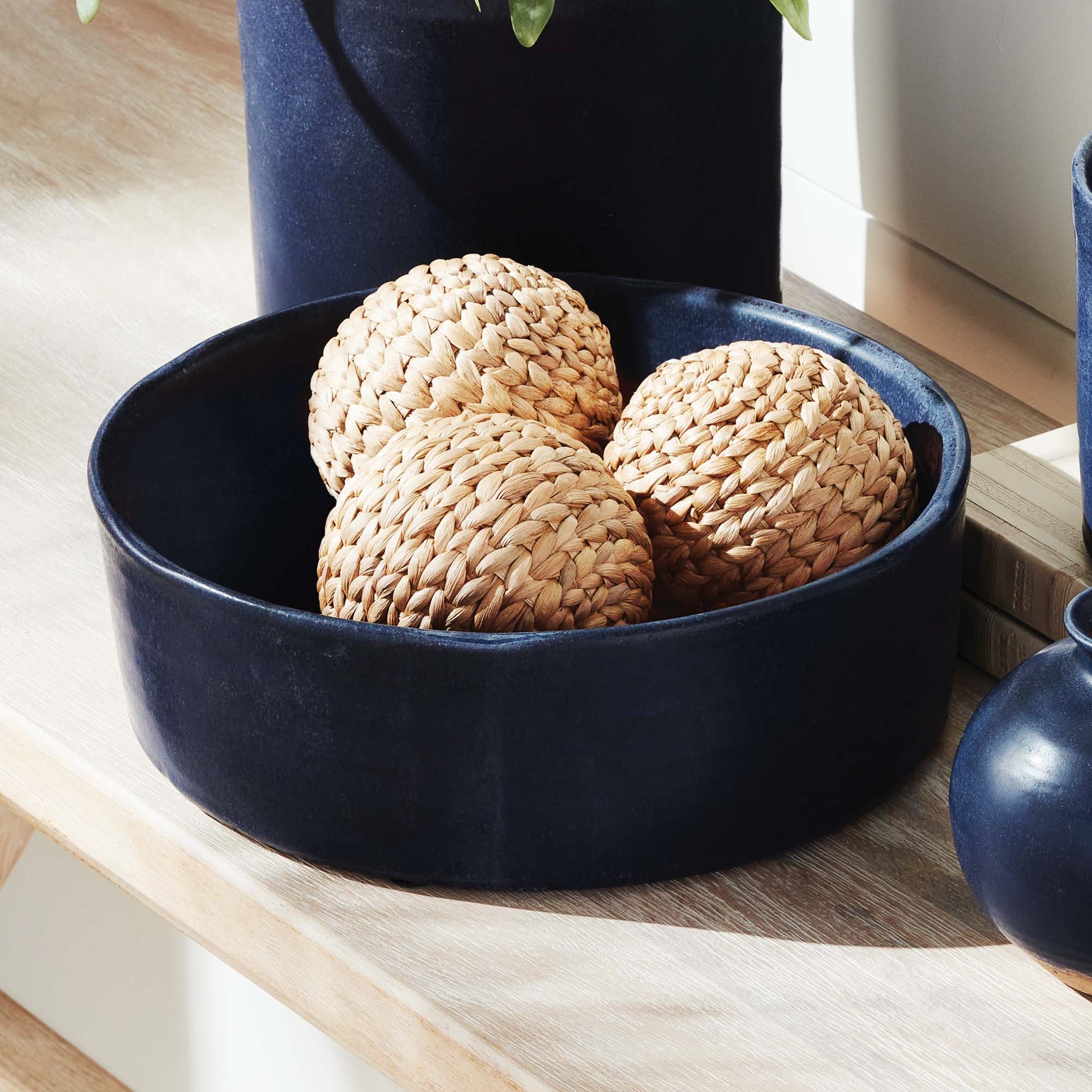 Navy crackle glaze terracotta low bowls (set of 2) - stylish home accent (Image1).