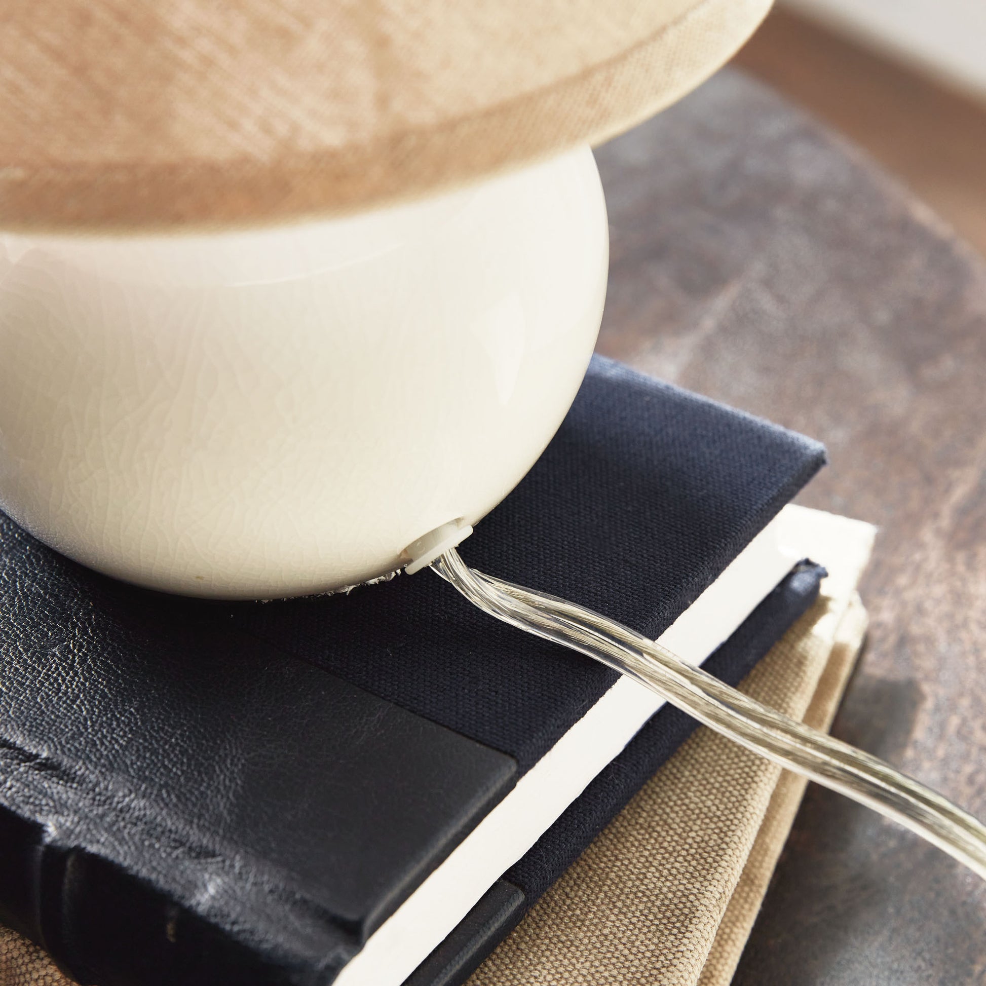 Off-white ceramic mini lamp - stylish home accent (Image5).