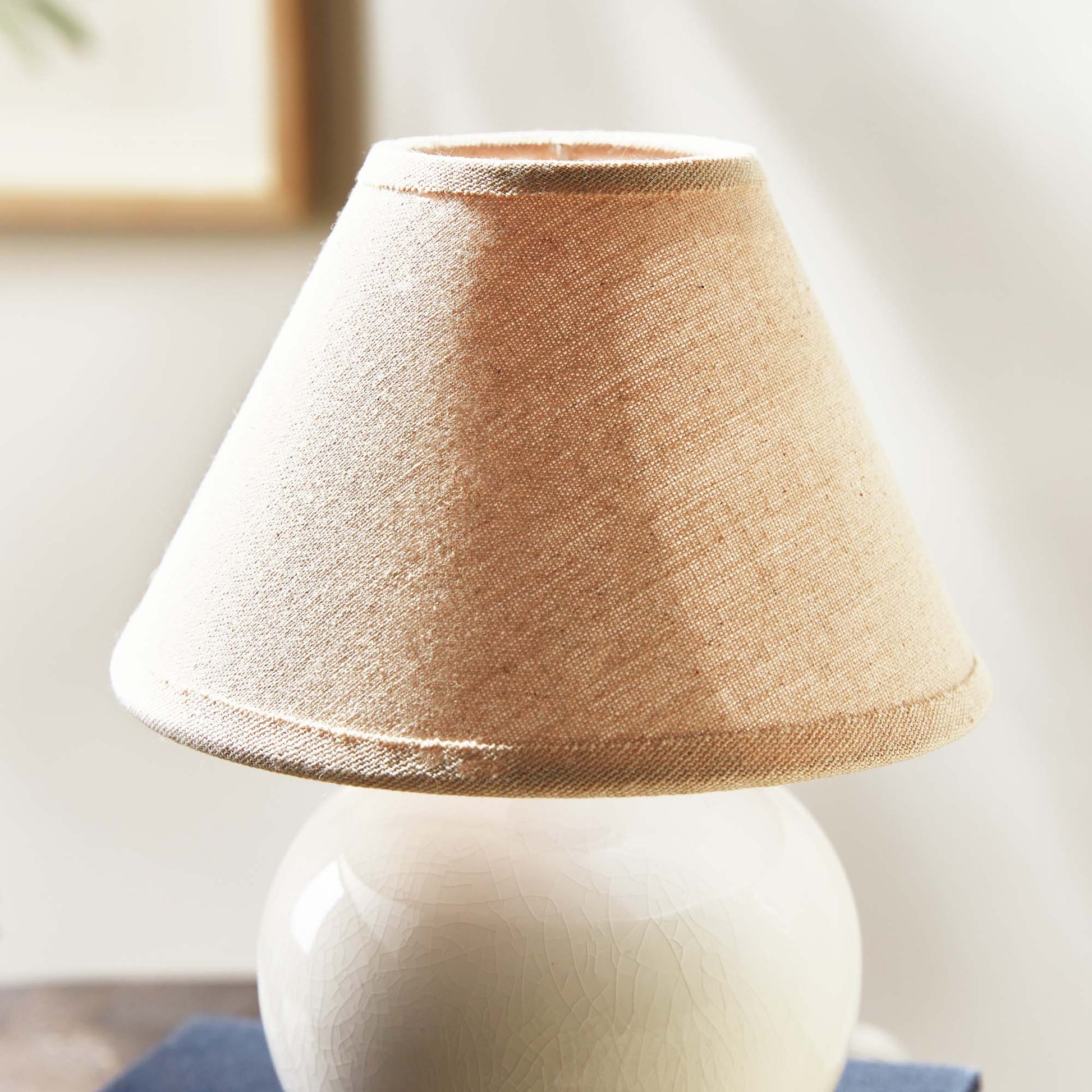 Off-white ceramic mini lamp - stylish home accent (Image6).