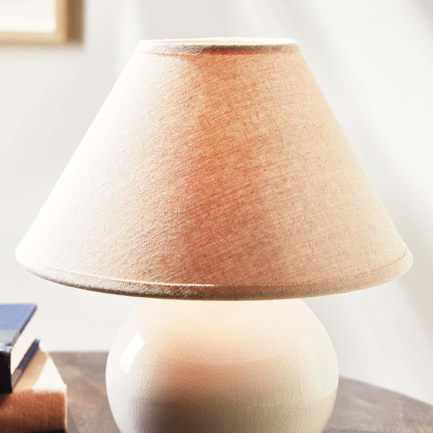 Off-white crackle glaze mini lamp - stylish home accent (Image7).