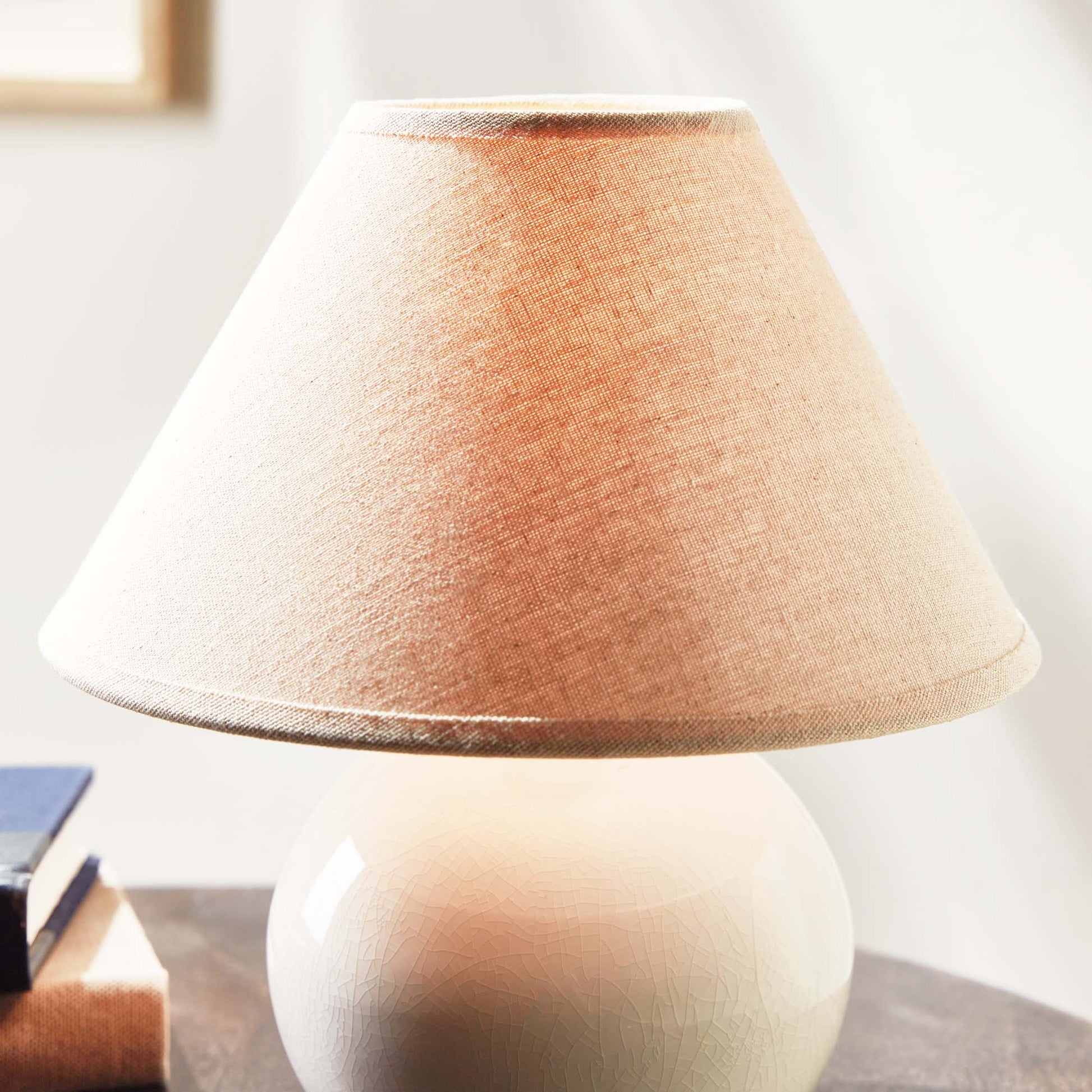 Off-white crackle glaze mini lamp - stylish home accent (Image7).