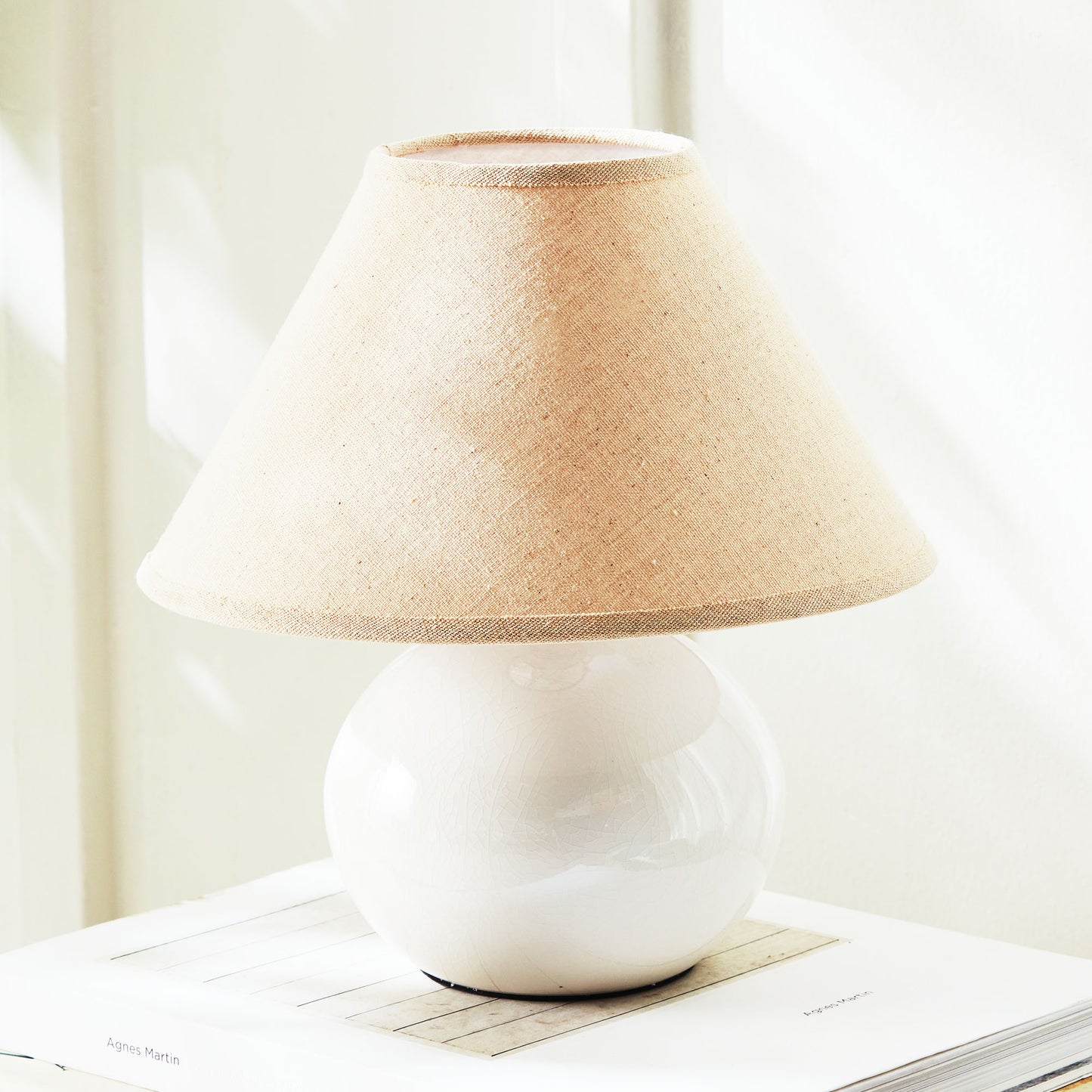 Off-white crackle glaze mini lamp - stylish home accent (Image9).