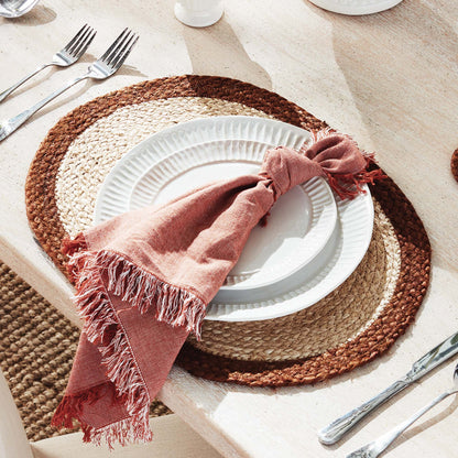 Oval jute placemats with brown border (set of 8) - stylish home accent (Image1).