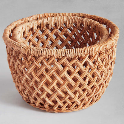 Oval woven banana leaf baskets (set of 2) - stylish home accent (Image2).