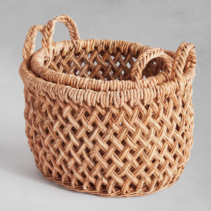 Oval woven banana leaf baskets with handles (set of 2) - stylish home accent (Image2).
