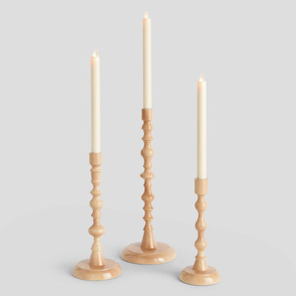 Pink enamel taper holders (set of 3) - stylish home accent (Image1).