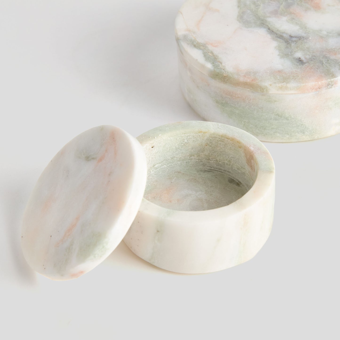 Round green marble lidded boxes (set of 2) - stylish home accent (Image3).