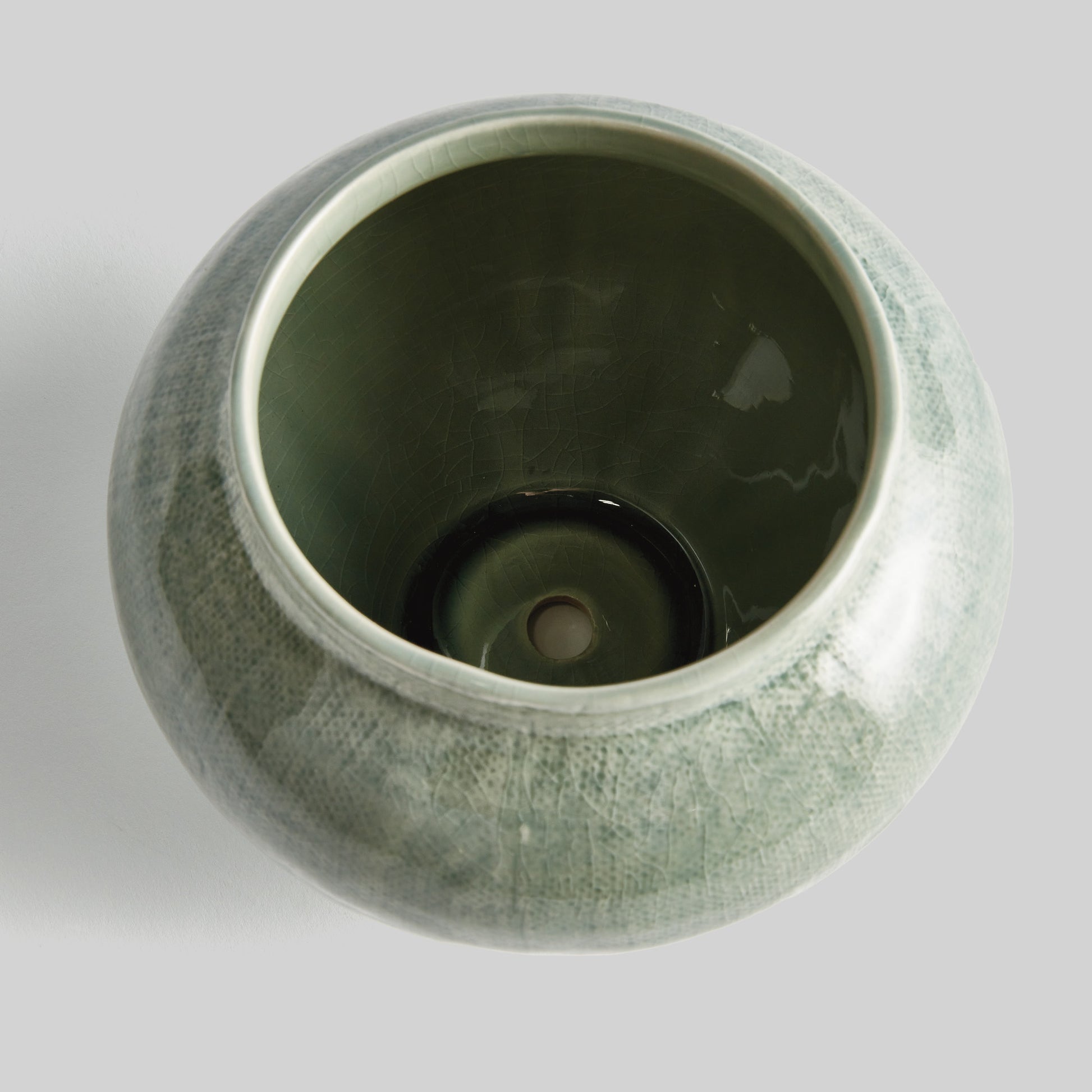 Sage green tapered ceramic pot - stylish home accent (Image2).