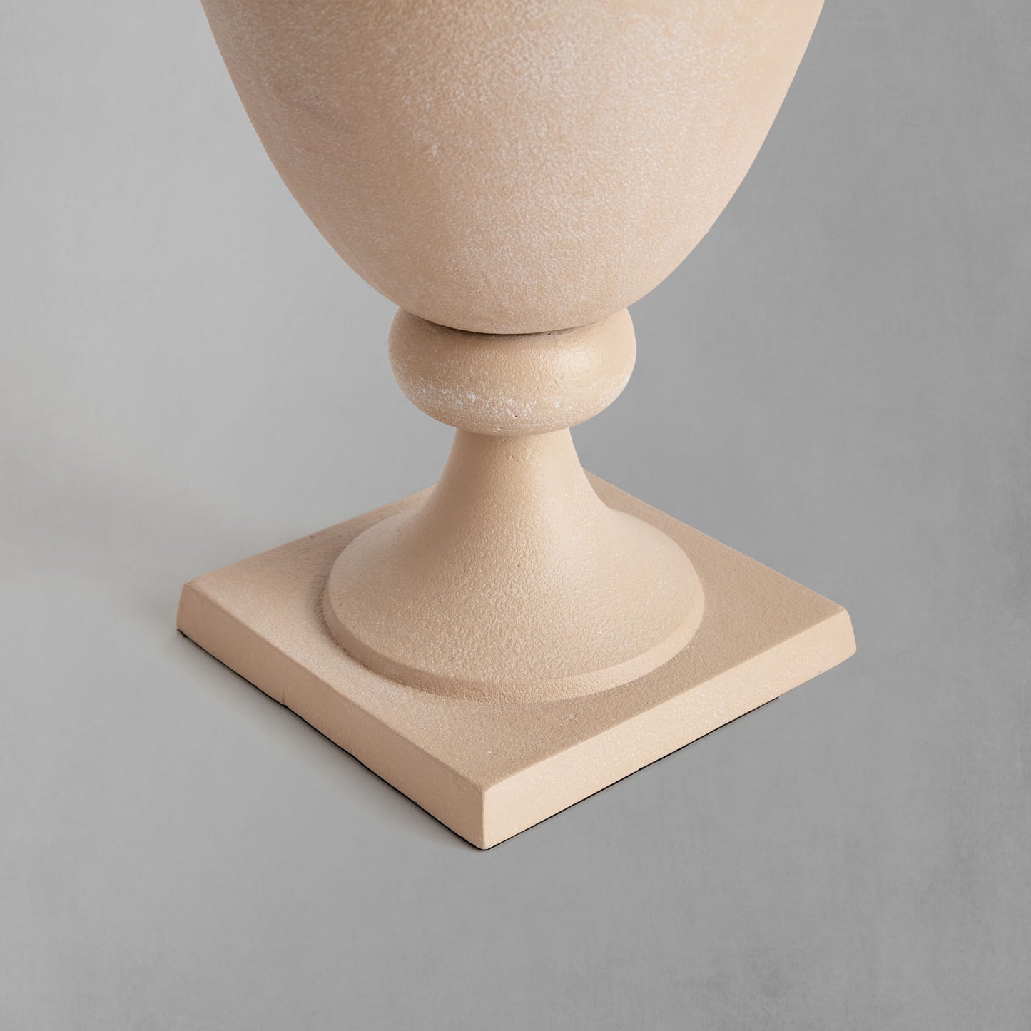 Sandstone footed vase - stylish home accent (Image3).