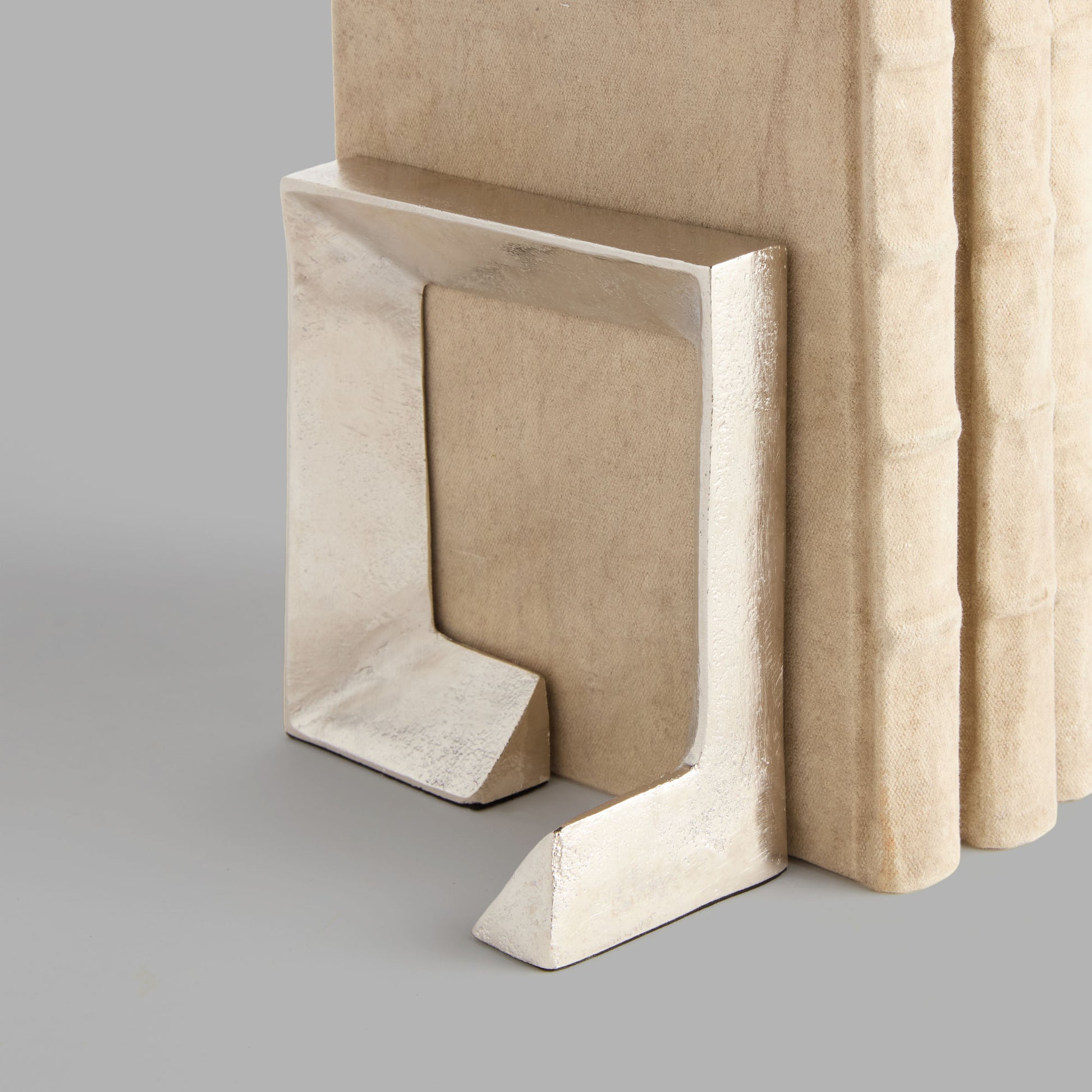 Silver cast aluminum bookends (set of 2) - stylish home accent (Image3).