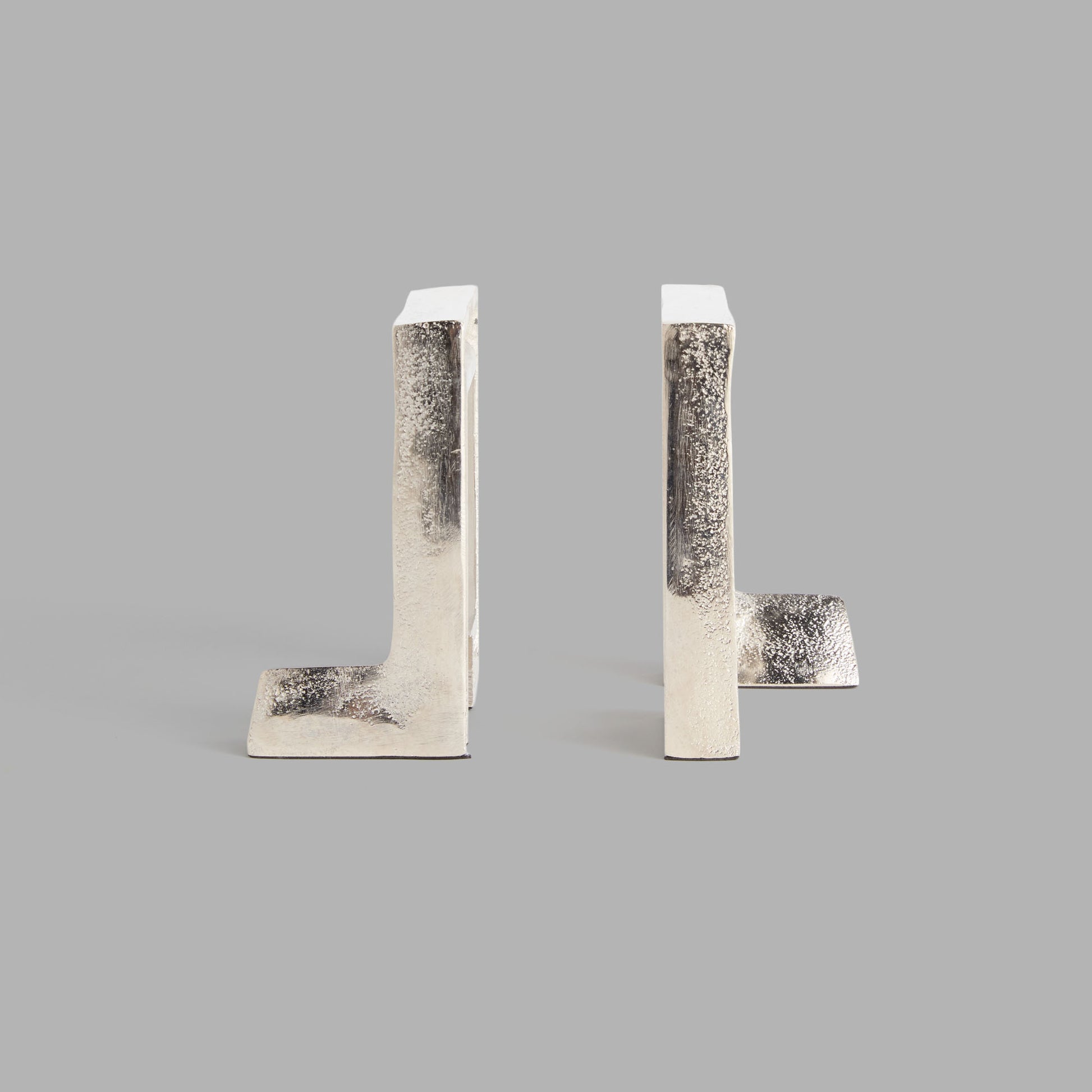 Silver cast aluminum bookends (set of 2) - stylish home accent (Image4).