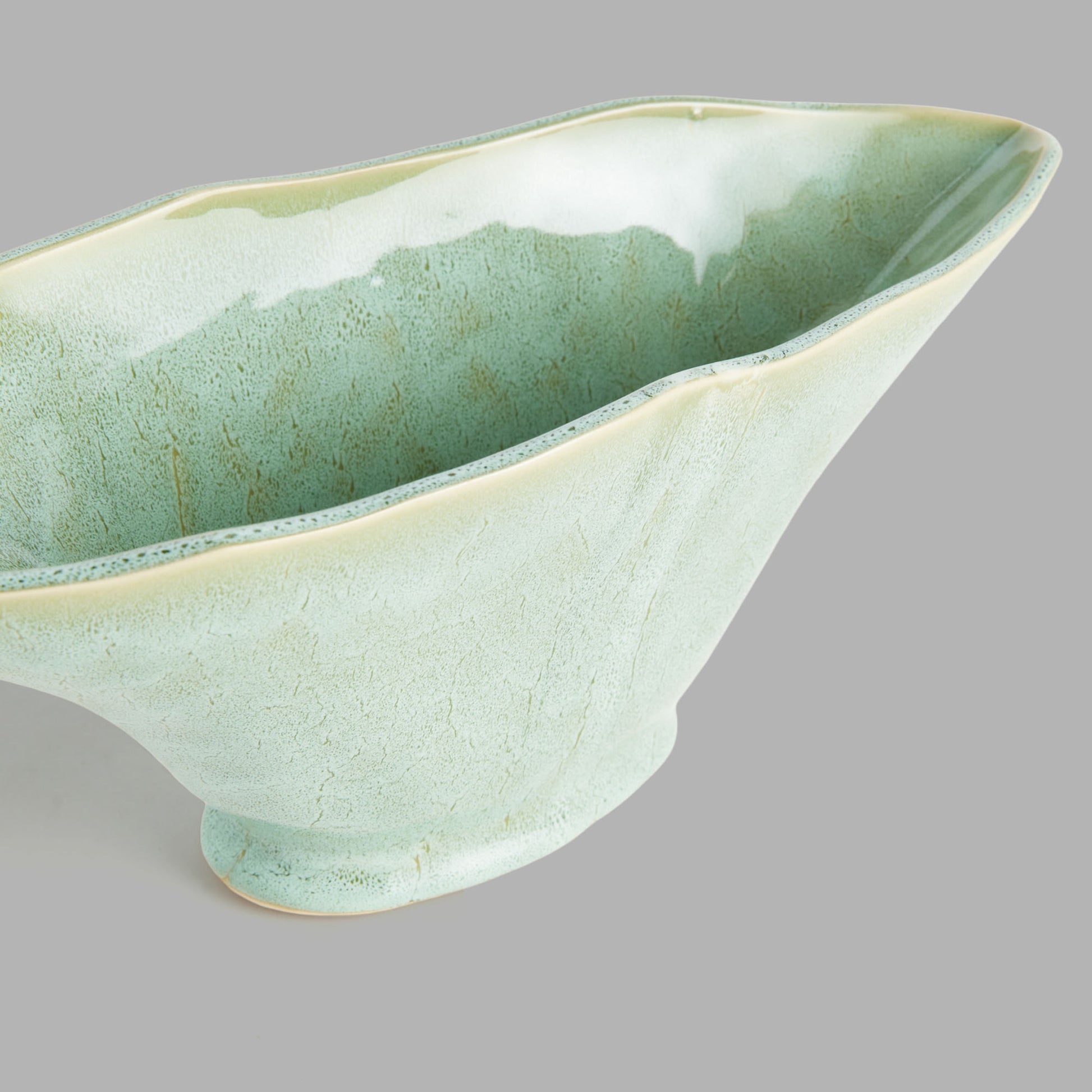 Small green handcrafted ceramic vase - stylish home accent (Image2).